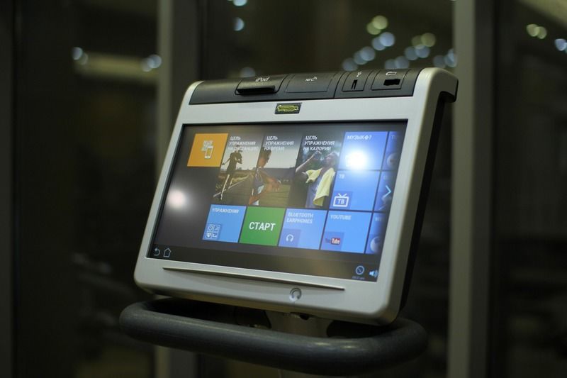 比什凯克猎户座酒店 外观 照片 A medical computer