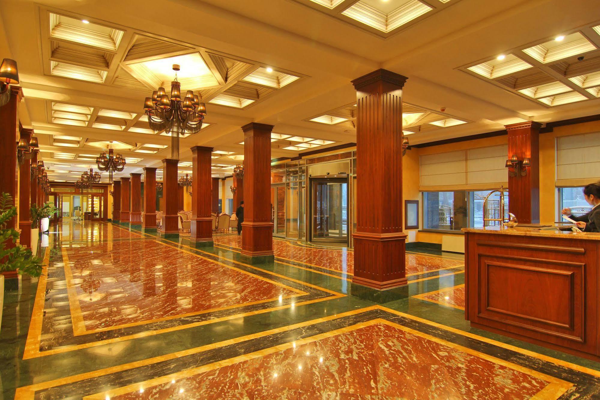比什凯克猎户座酒店 外观 照片 Lobby